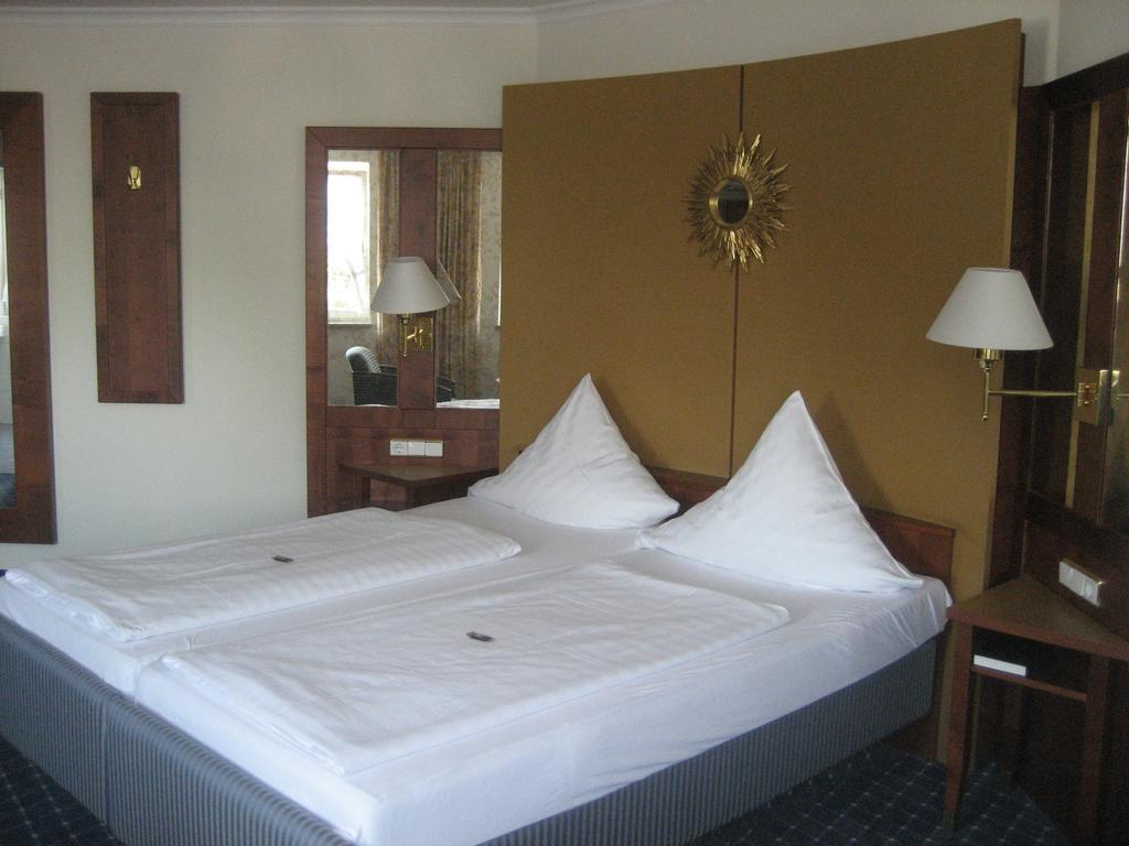 Hotel-Gasthof Maisberger نيوفهارن بي فريسنج المظهر الخارجي الصورة